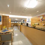Felicity Garni 酒店
