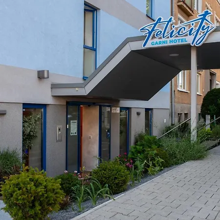 Felicity Garni Hotel