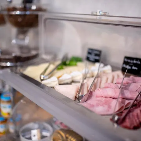 Felicity Garni Bratislava