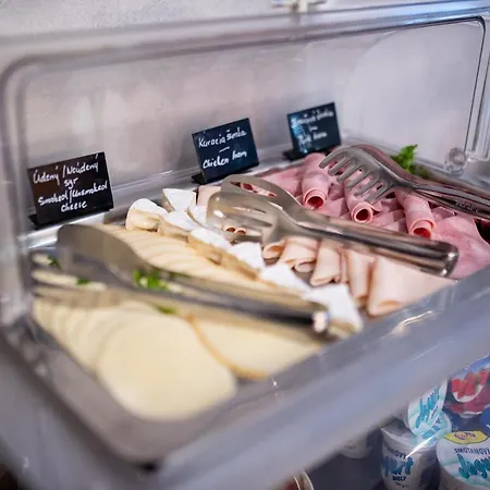 Felicity Garni فندق براتسيلافا