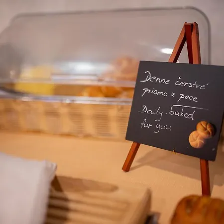 Felicity Garni 3* Bratislava