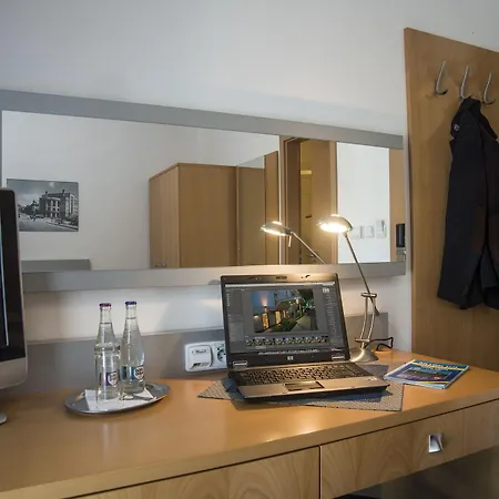 Hotel Felicity Garni 3*