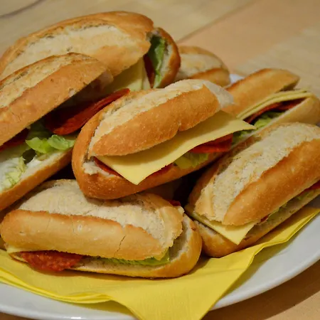 Felicity Garni 3* Μπρατισλάβα