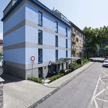 Felicity Garni Hotel 3*