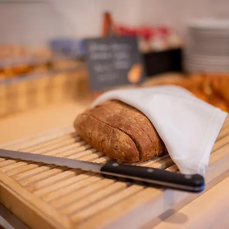 فندق Felicity Garni 3*