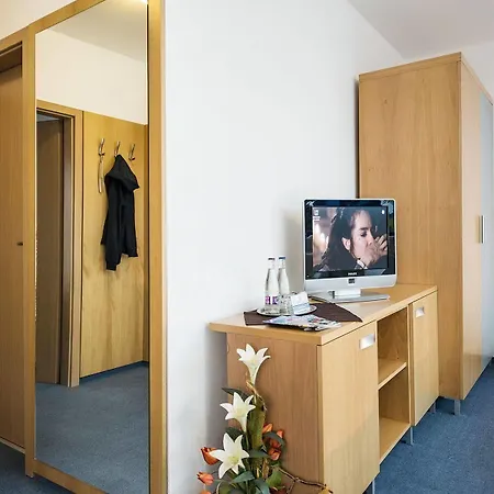 Hotel Felicity Garni 3*