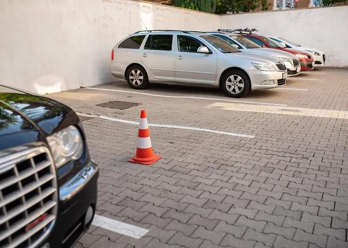 Felicity Garni 3* Братислава