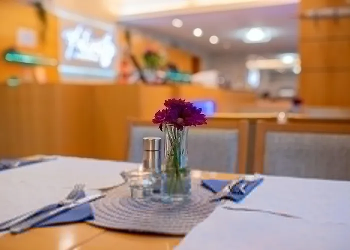 Felicity Garni Отель 3*