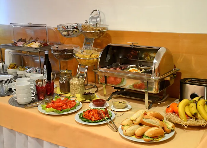 Felicity Garni 3* Братислава